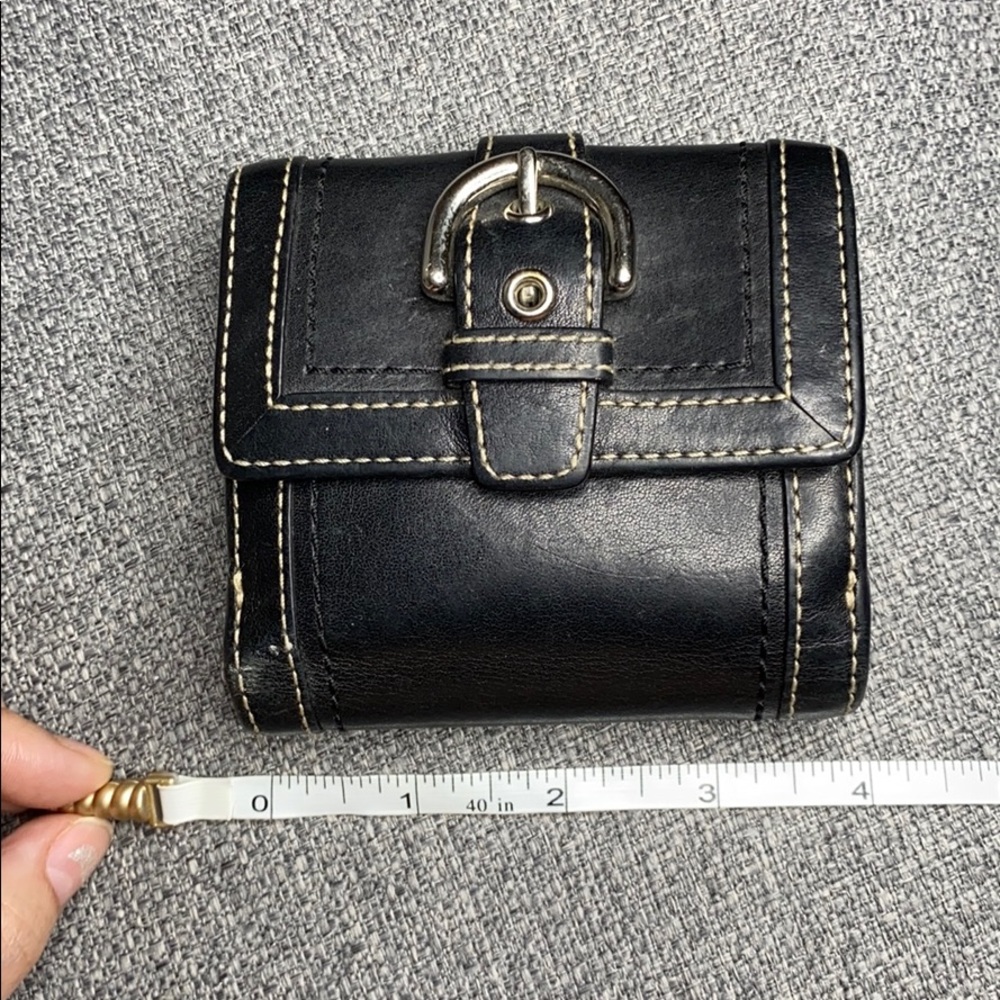 Vintage signature C Coach black wallet